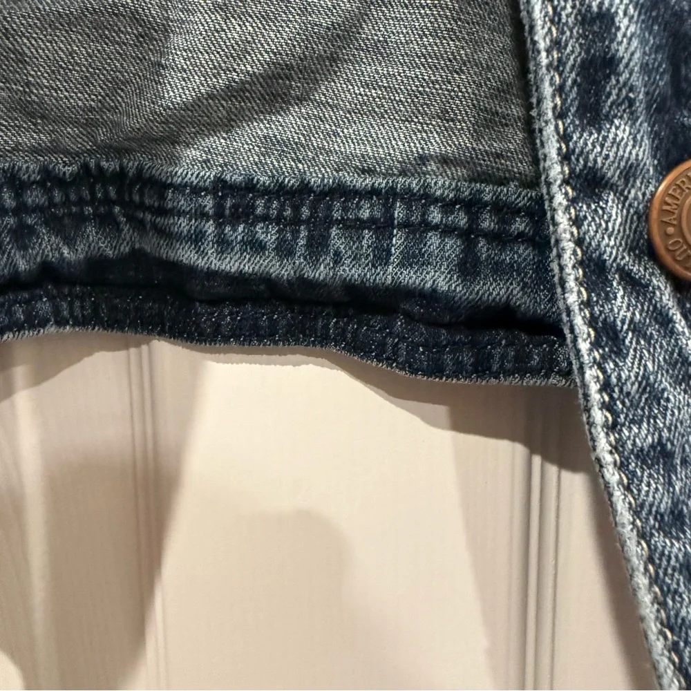 American Eagle Cropped Denim Jacket - Picture 8 of 13